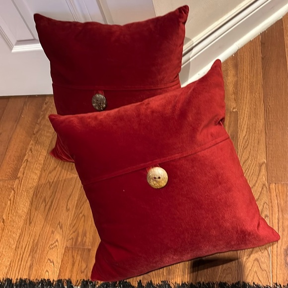 2 Couture Throw Pillows Red - Picture 6 of 11